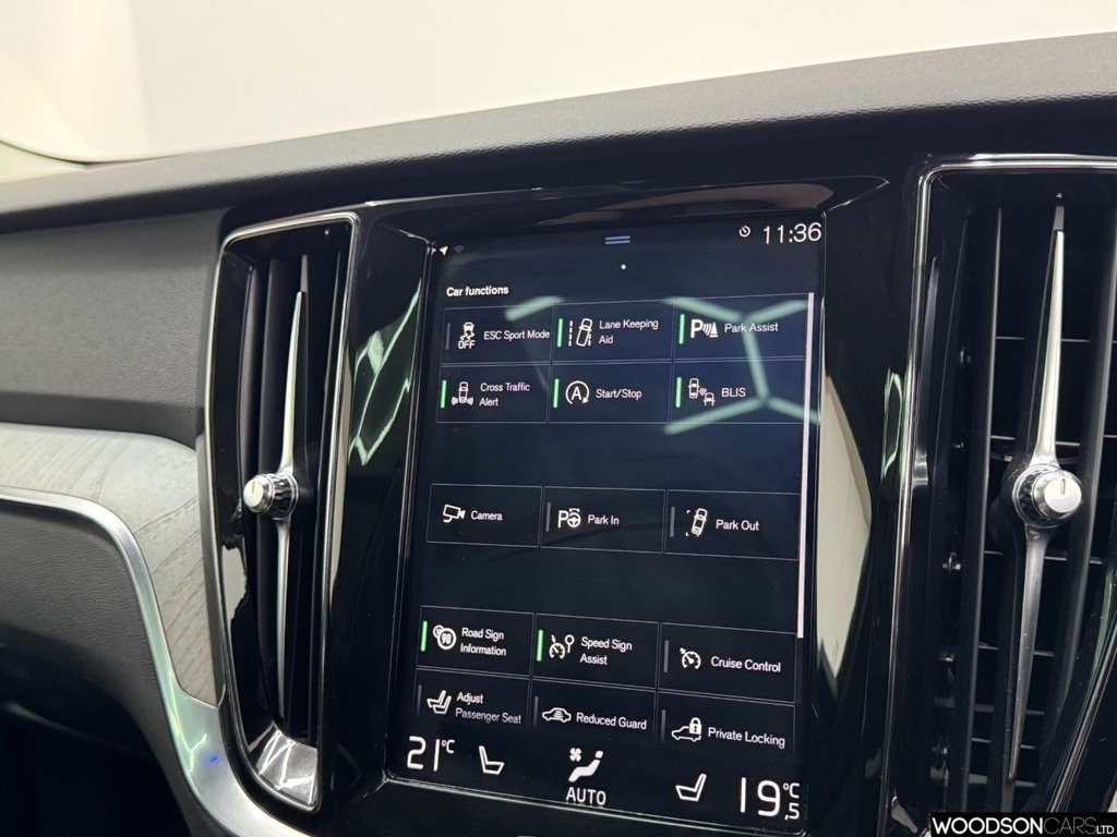 Used Volvo V60 2018 for sale - 77764758: Photo 21