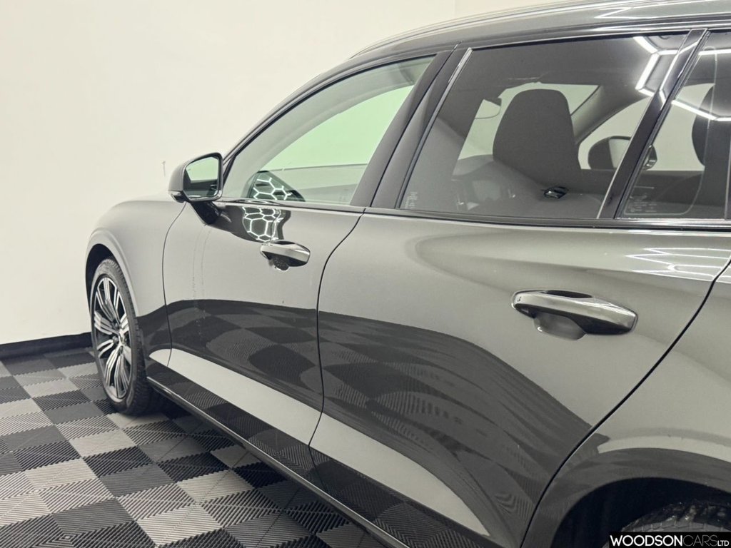 Used Volvo V60 2018 for sale - 77764758: Photo 30