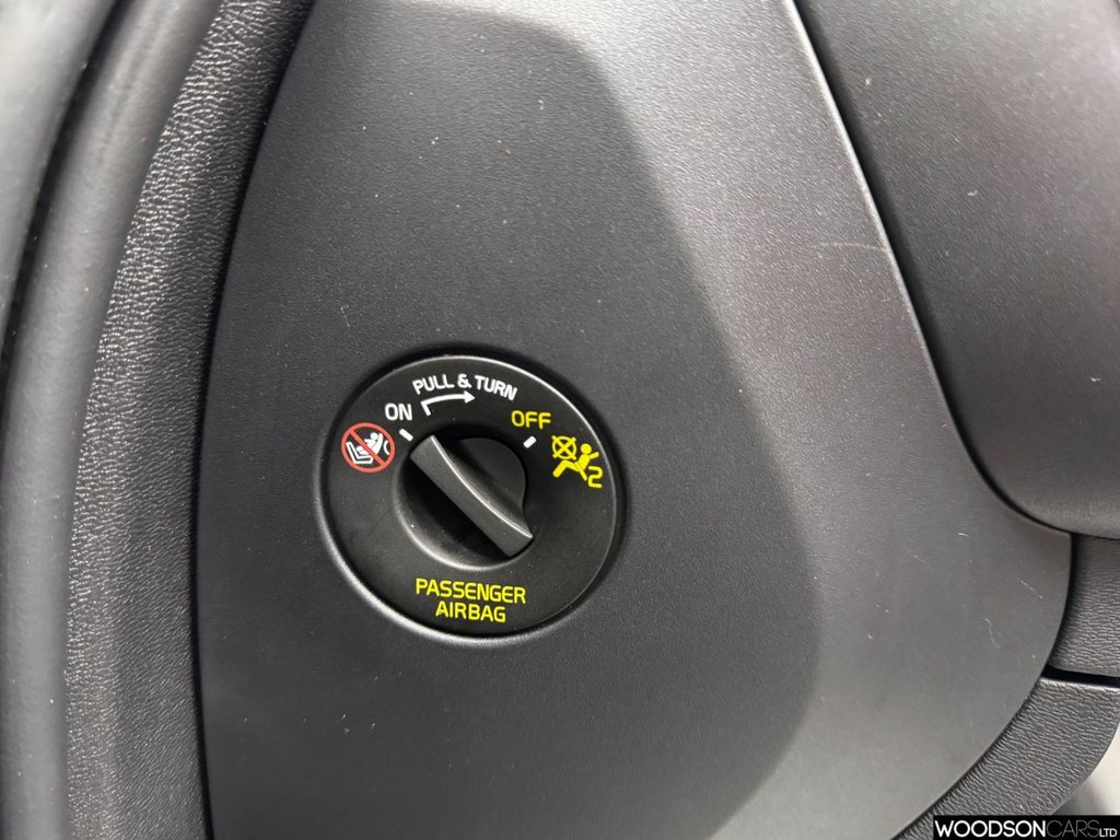 Used Volvo V60 2018 for sale - 77764758: Photo 36