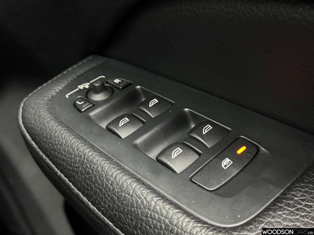 Used Volvo V60 2018 for sale - 77764758: Photo 44