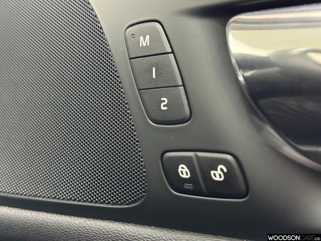 Used Volvo V60 2018 for sale - 77764758: Photo 45