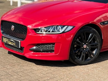 Used Jaguar XE 2018 for sale - 78343541: Photo