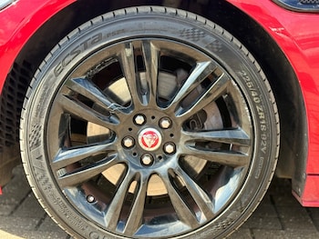 Used Jaguar XE 2018 for sale - 78343541: Photo