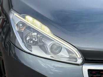 Used Peugeot 208 2015 for sale - 78343549: Photo