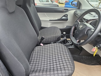 Used Toyota IQ 2011 for sale - 76858889: Photo