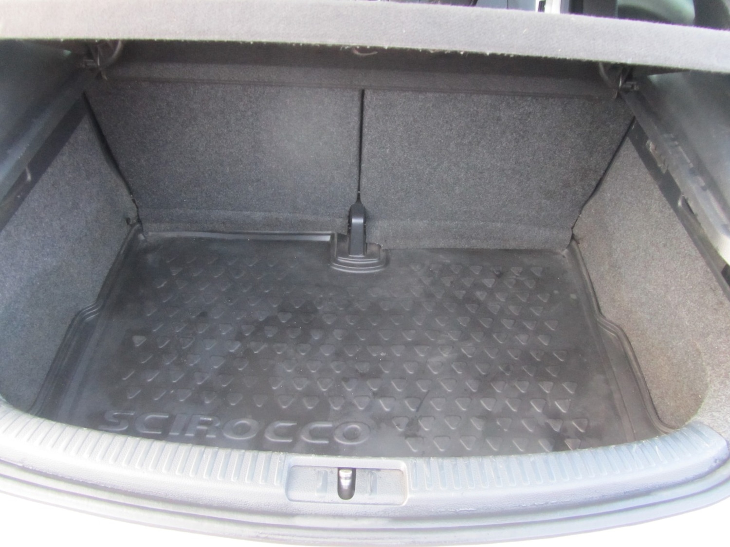 Used Volkswagen Scirocco 2011 for sale - 76830404: Photo 16