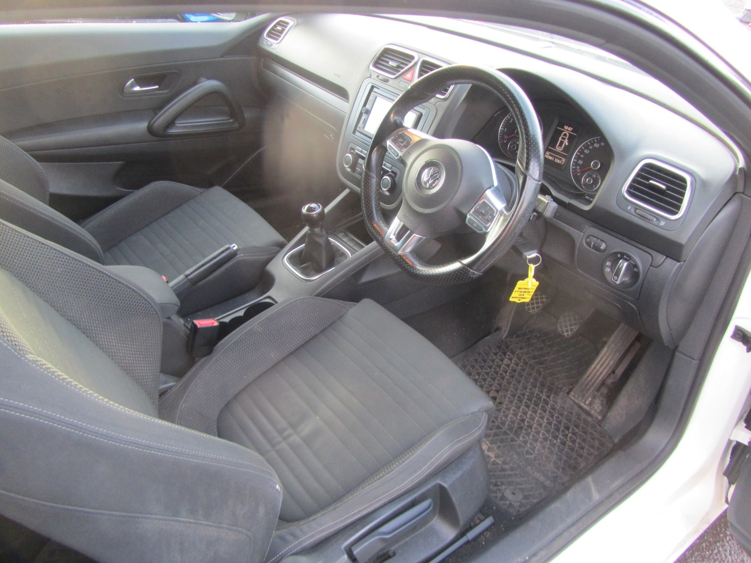 Used Volkswagen Scirocco 2011 for sale - 76830404: Photo 6