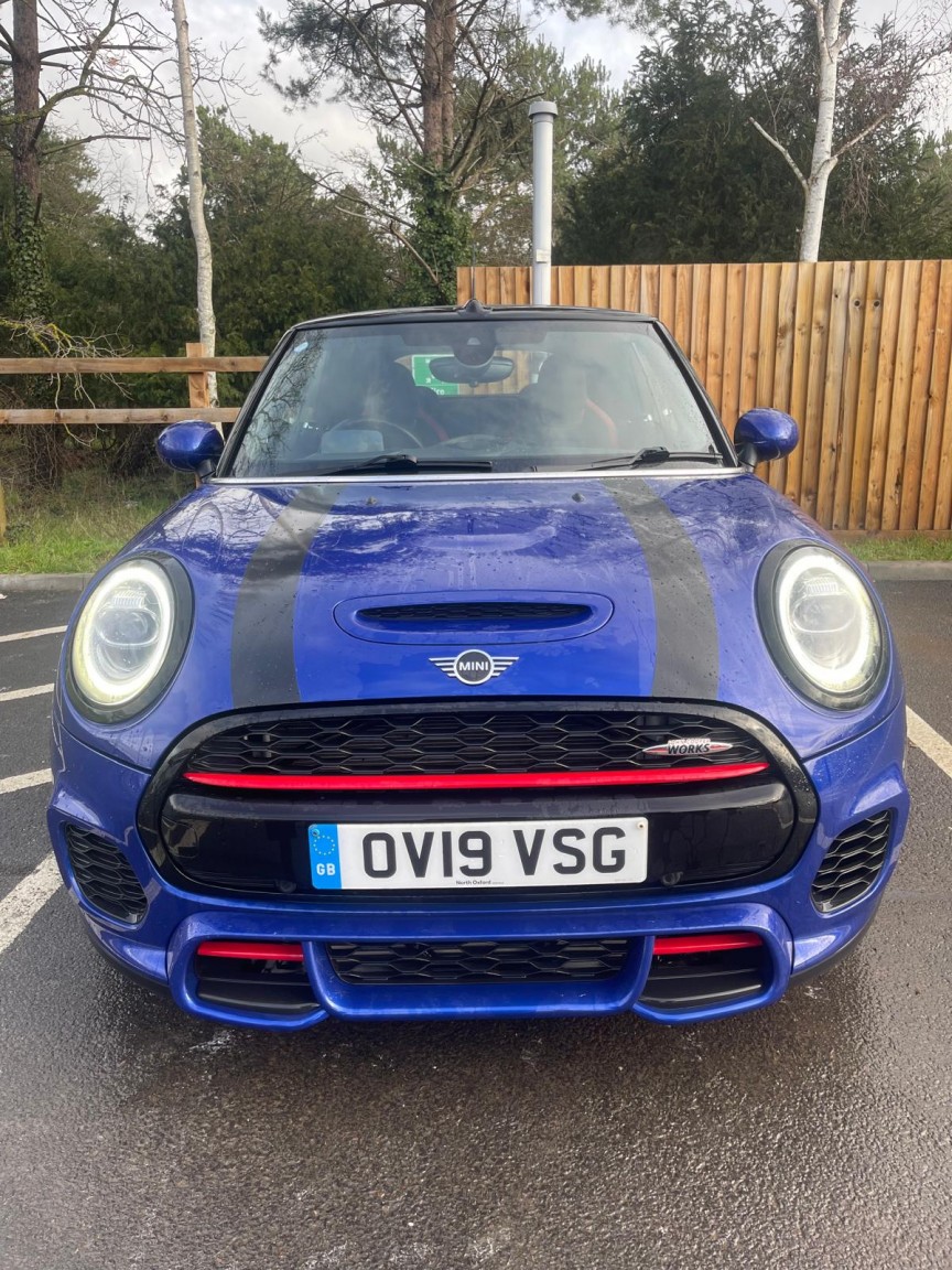 Used MINI Convertible 2019 for sale - 77945770: Photo 2
