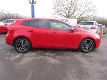 Used Volvo V40 2017 for sale - 78750471: Photo