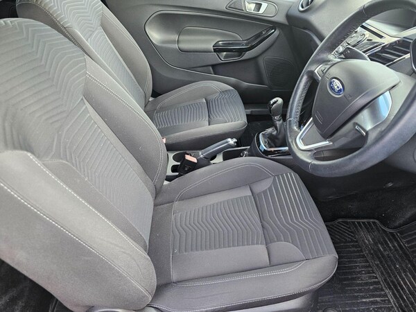 Used Ford Fiesta 2015 for sale - 76023939: Photo 3