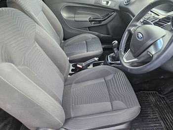 Used Ford Fiesta 2015 for sale - 76023939: Photo 3