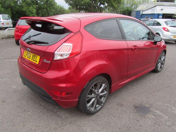 Used Ford Fiesta 2017 for sale - 76019559: Photo 2