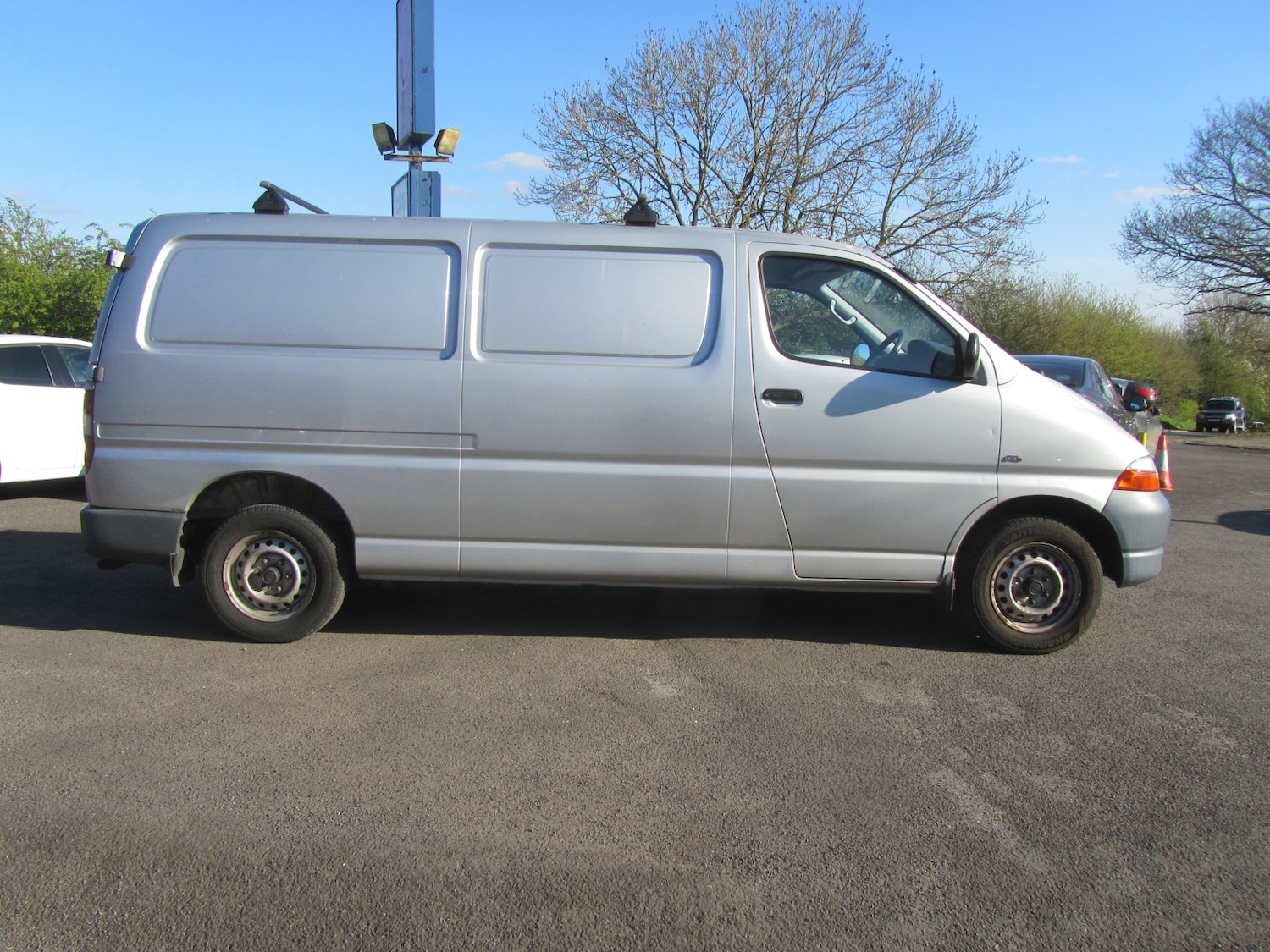 Used Toyota HiAce 2006 for sale - 78168905: Photo 2