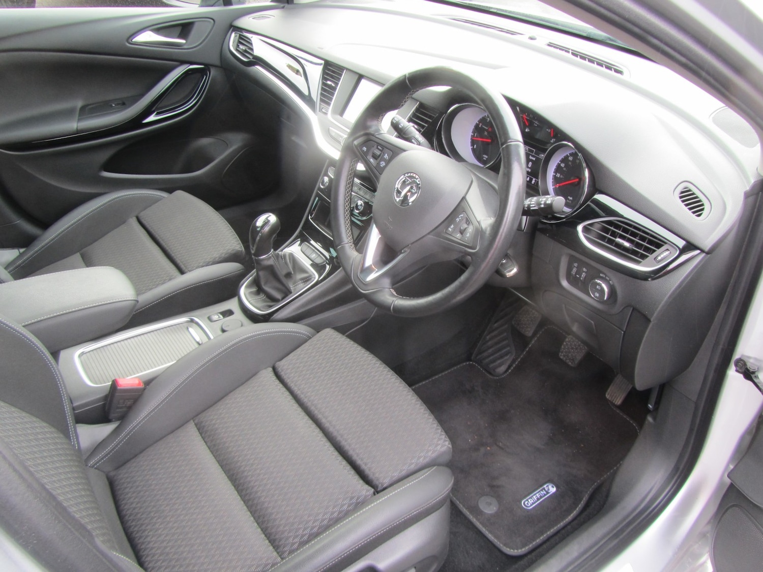 Used Vauxhall Astra 2019 for sale - 77694185: Photo 2