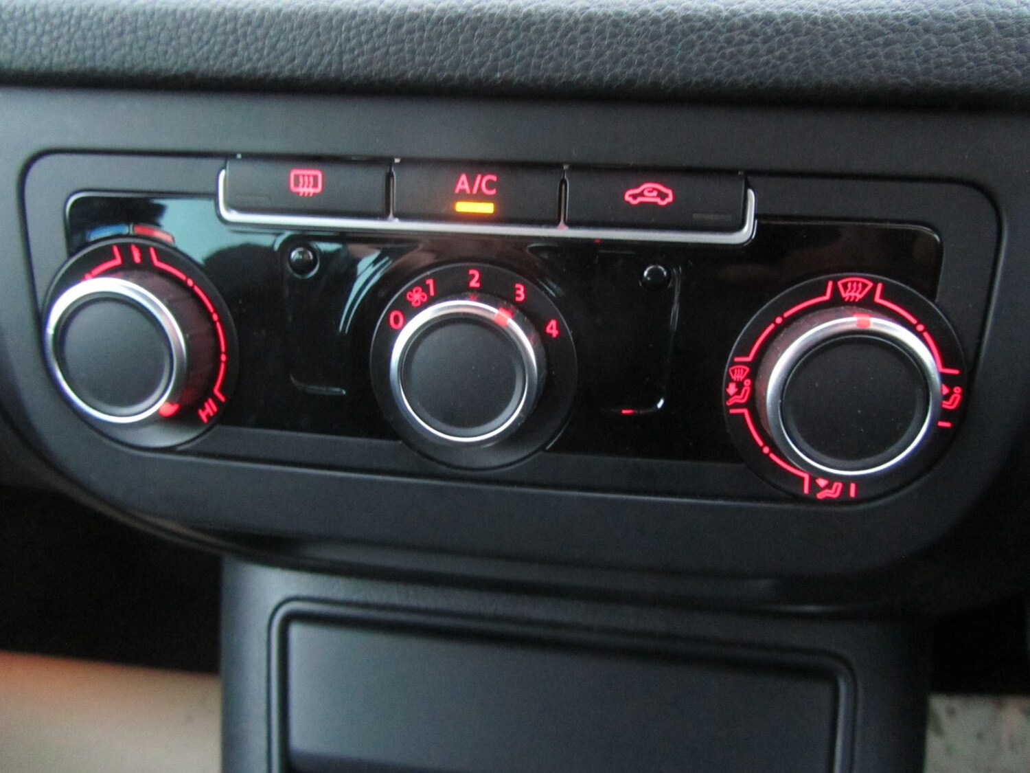 Used Volkswagen Tiguan 2012 for sale - 77465759: Photo 17