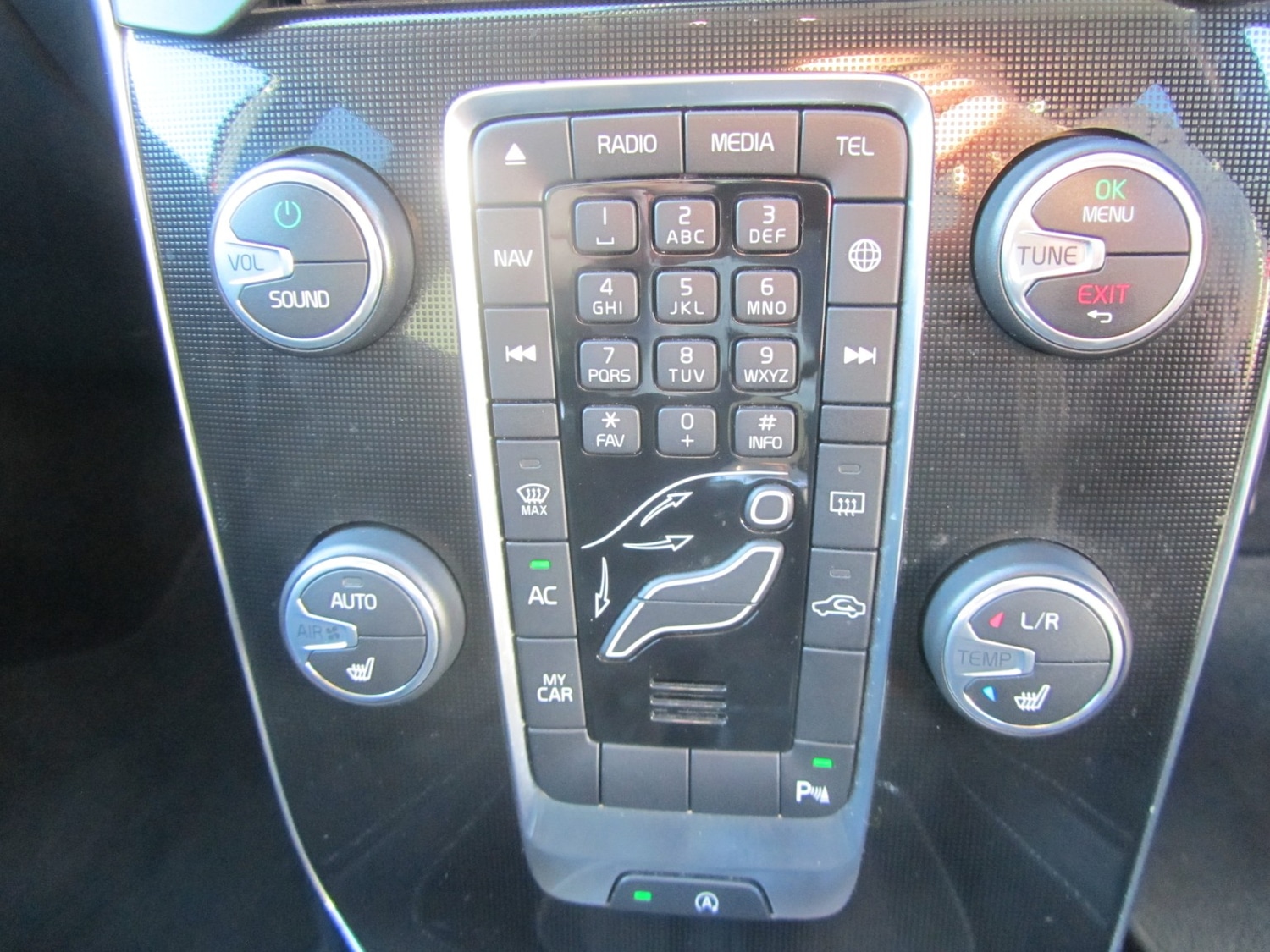 Used Volvo V40 2017 for sale - 77028024: Photo 16