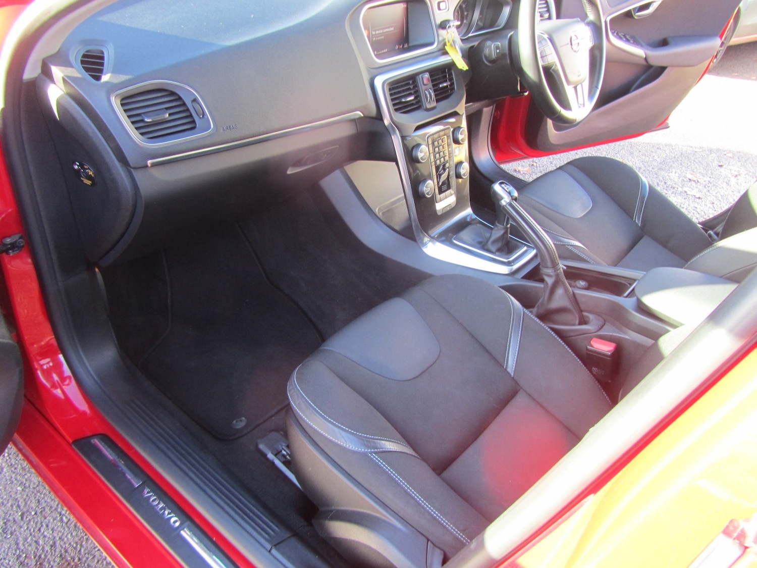 Used Volvo V40 2017 for sale - 77028024: Photo 21