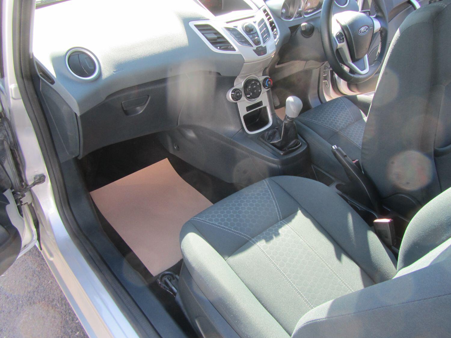 Used Ford Fiesta 2010 for sale - 76340358: Photo 15