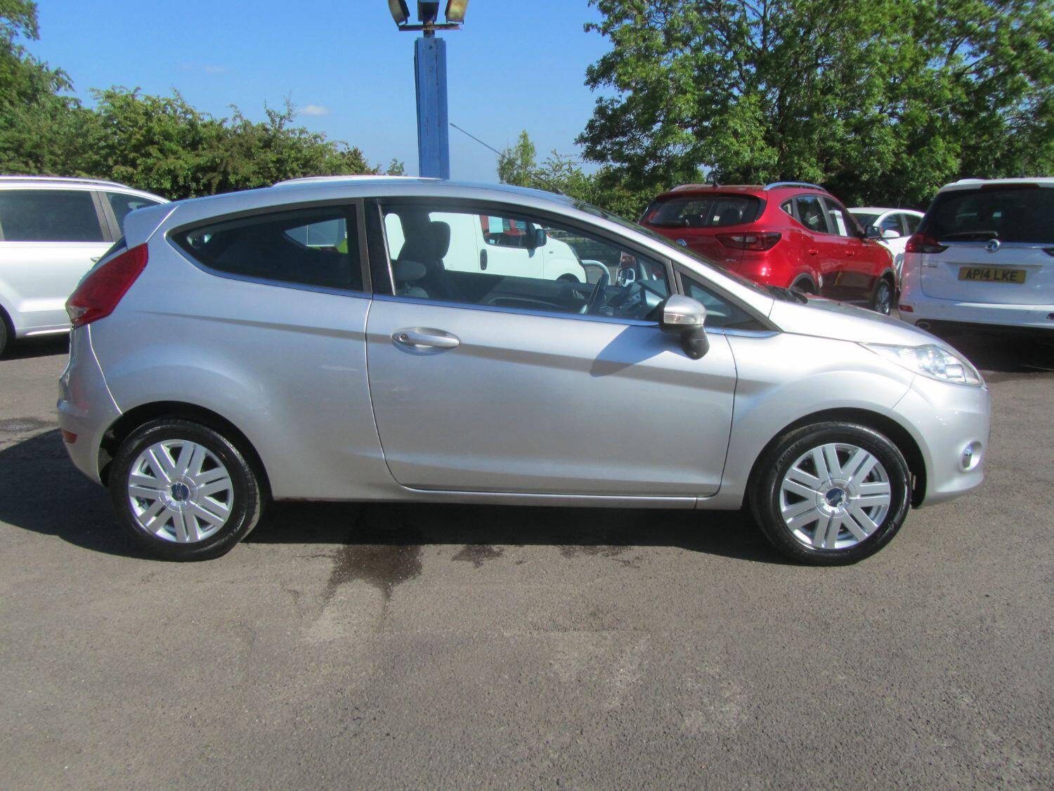 Used Ford Fiesta 2010 for sale - 76340358: Photo 5