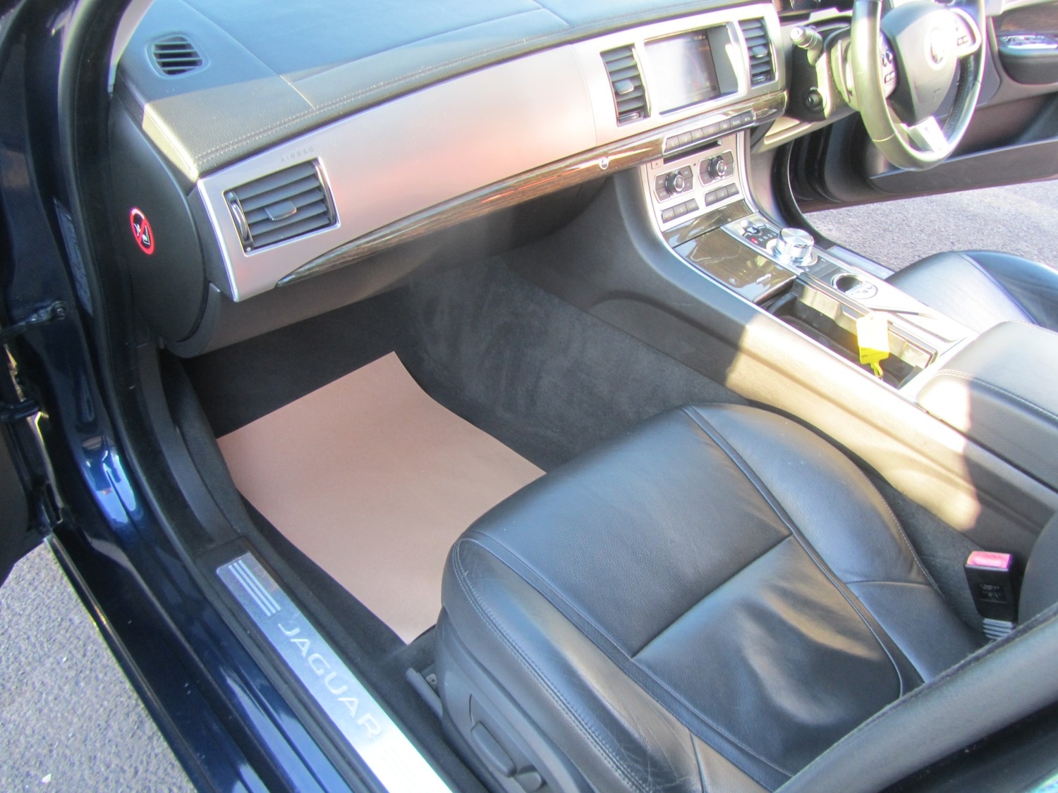 Used Jaguar XF 2015 for sale - 76631568: Photo 22