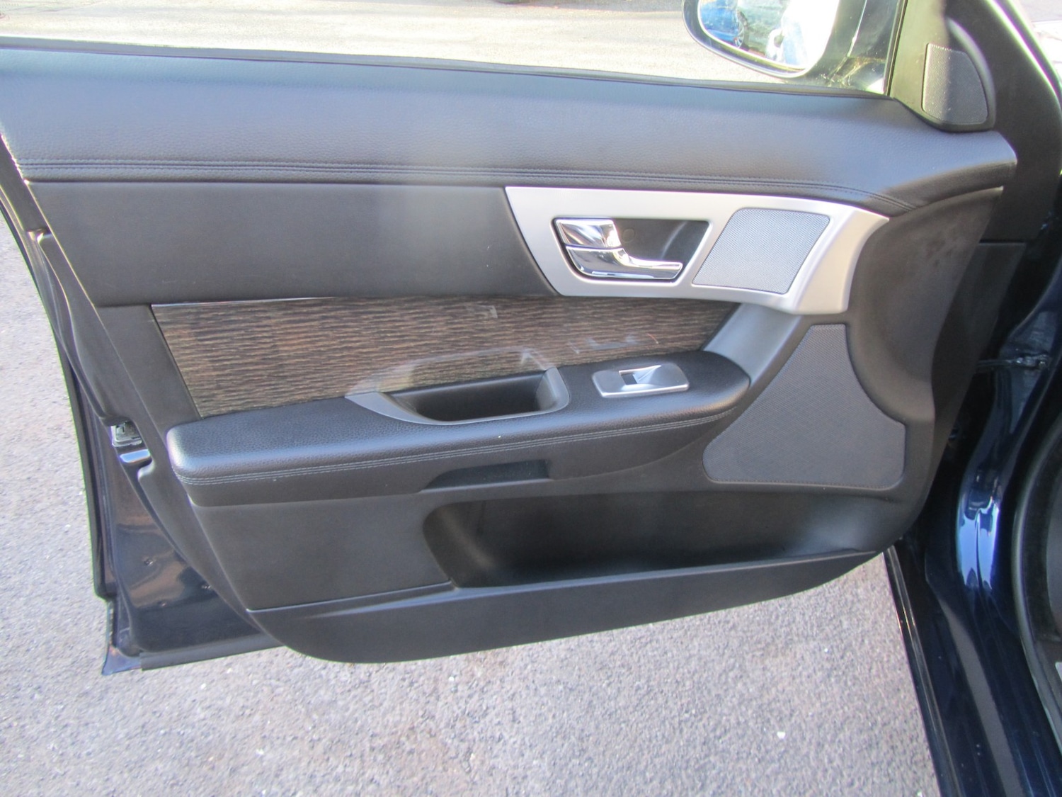 Used Jaguar XF 2015 for sale - 76631568: Photo 26