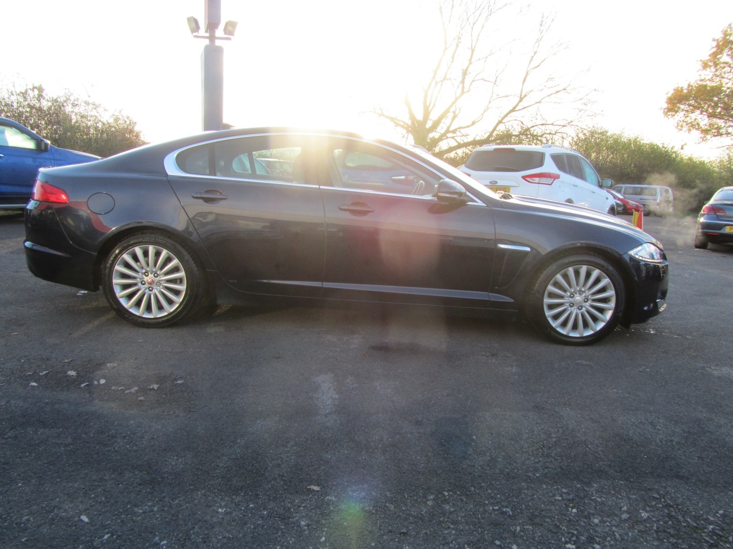 Used Jaguar XF 2015 for sale - 76631568: Photo 4