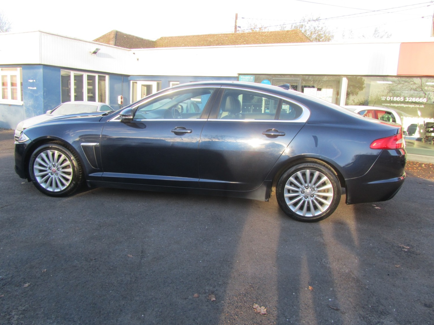 Used Jaguar XF 2015 for sale - 76631568: Photo 7