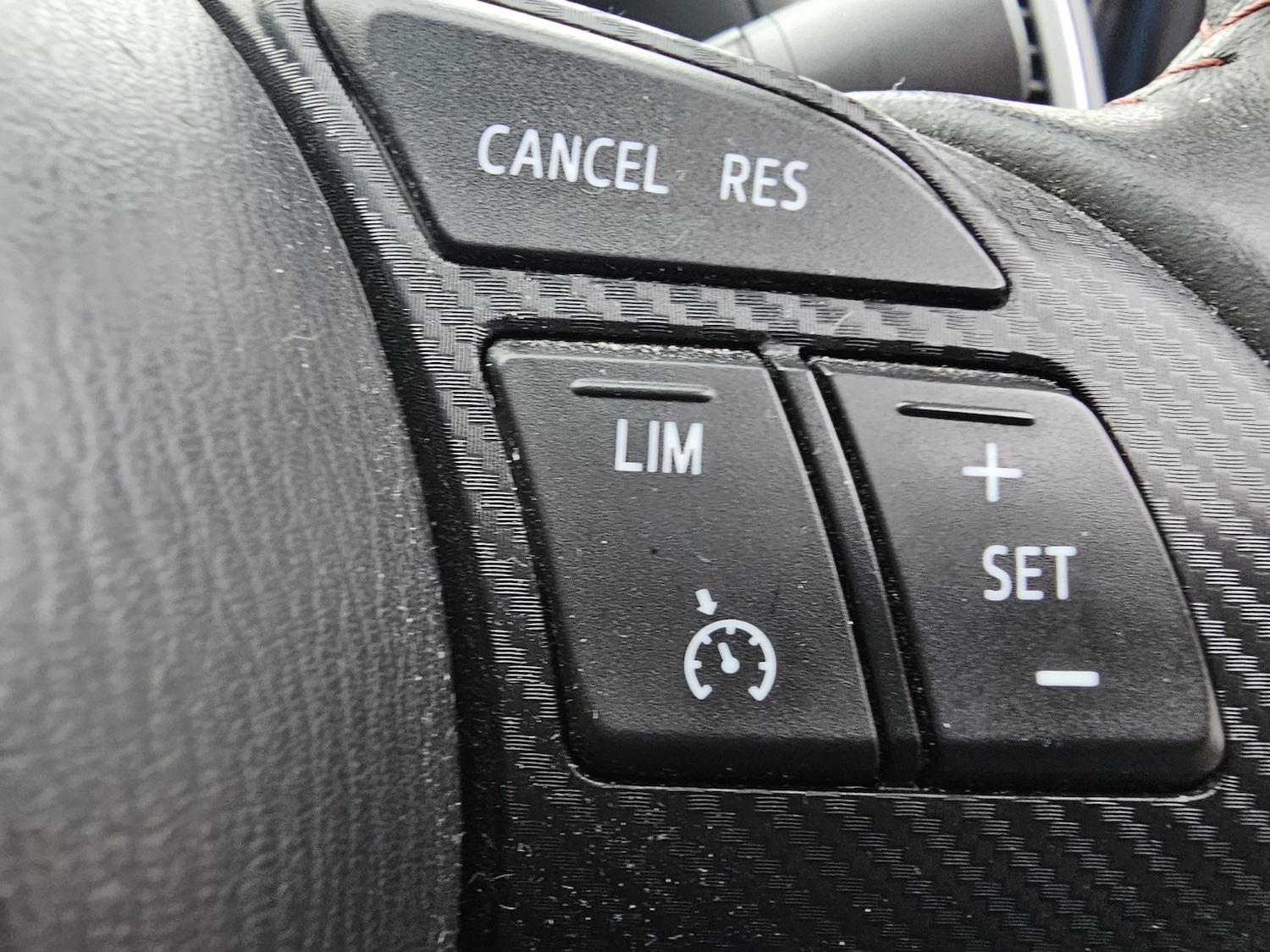 Used Mazda Mazda3 2015 for sale - 76334834: Photo 9