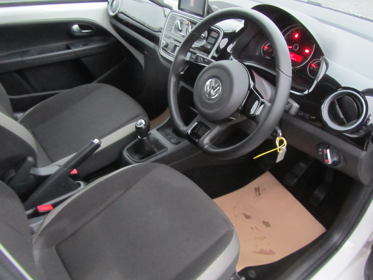 Used Volkswagen up! 2016 for sale - 76580022: Photo 11