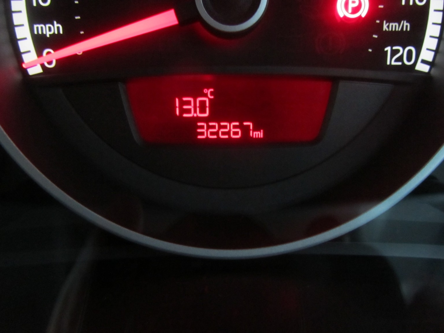 Used Volkswagen up! 2016 for sale - 76580022: Photo 2