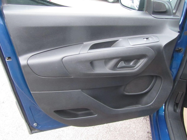 Used Vauxhall Combo Life 2019 for sale - 76268597: Photo 21