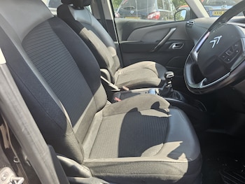 Used Citroen Grand C4 Picasso 2019 for sale - 79198453: Photo