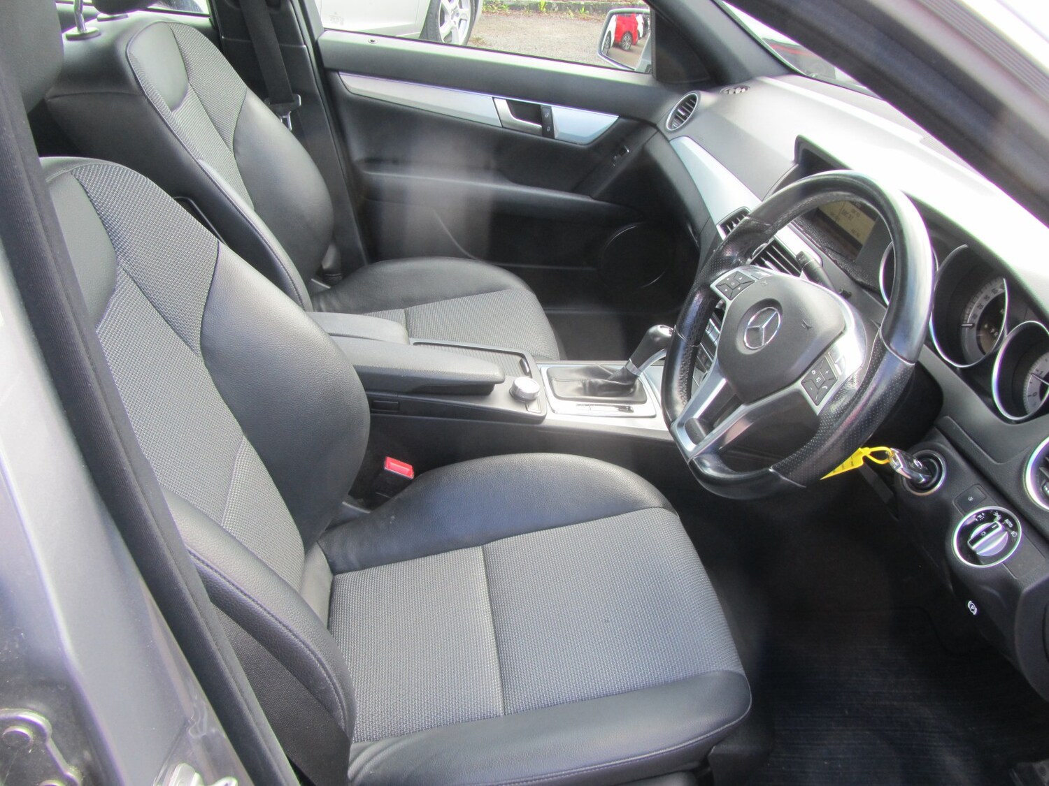 Used Mercedes-Benz C Class 2011 for sale - 78112155: Photo 10