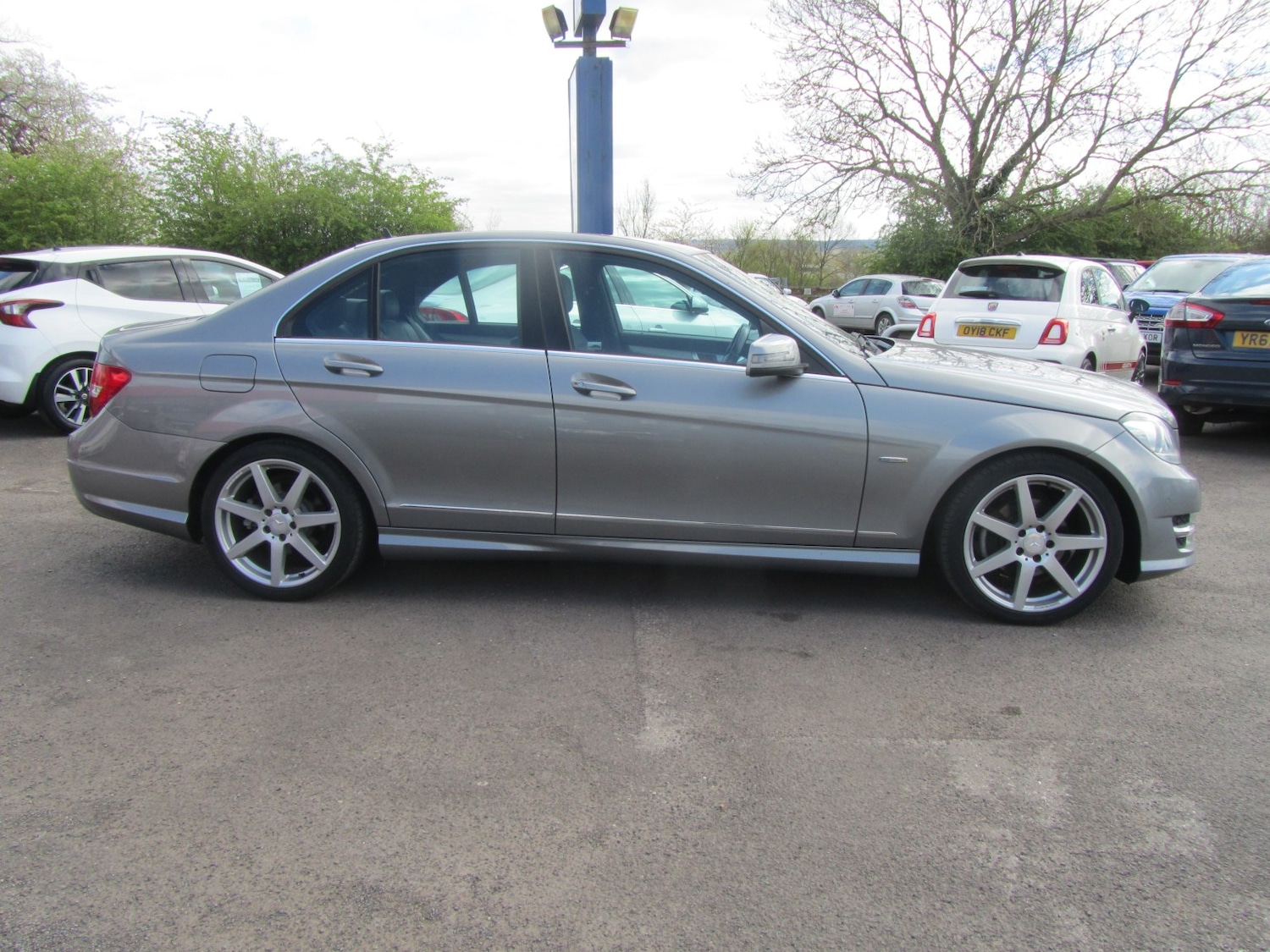 Used Mercedes-Benz C Class 2011 for sale - 78112155: Photo 2