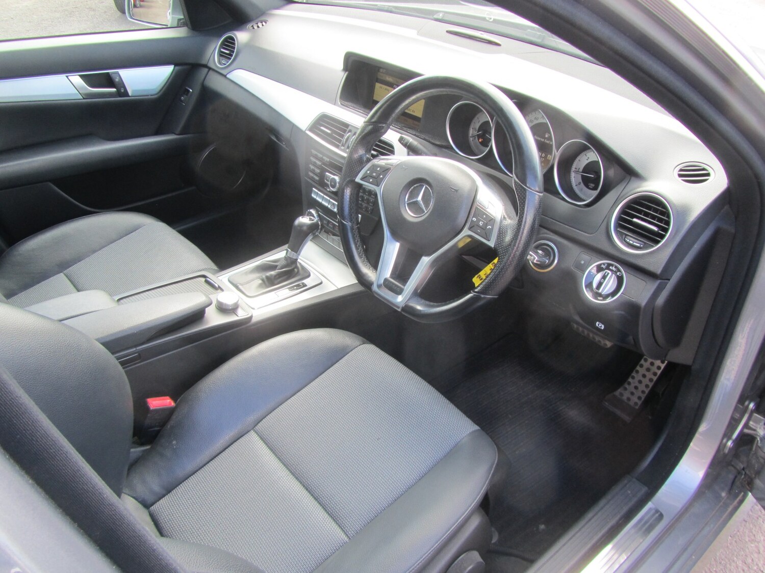 Used Mercedes-Benz C Class 2011 for sale - 78112155: Photo 9