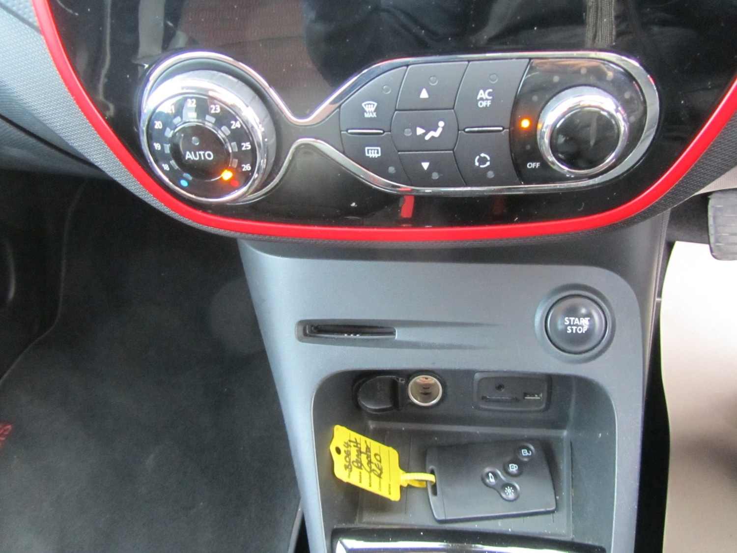 Used Renault Captur 2014 for sale - 76521084: Photo 21