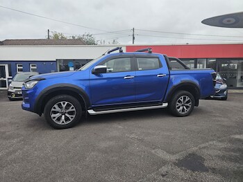 Used Isuzu D-Max 2023 for sale - 76186809: Photo 2