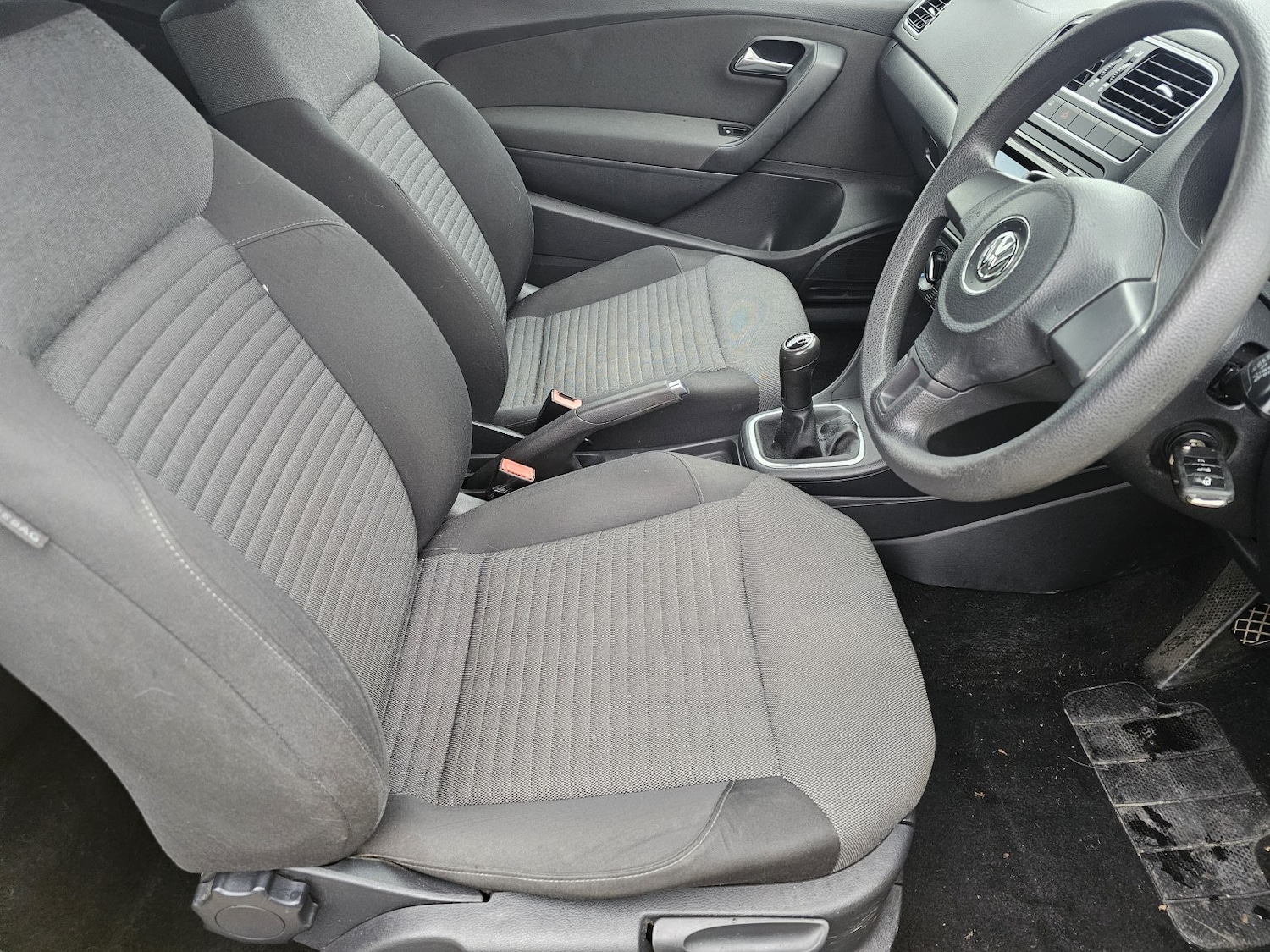 Used Volkswagen Polo 2010 for sale - 76855401: Photo 3