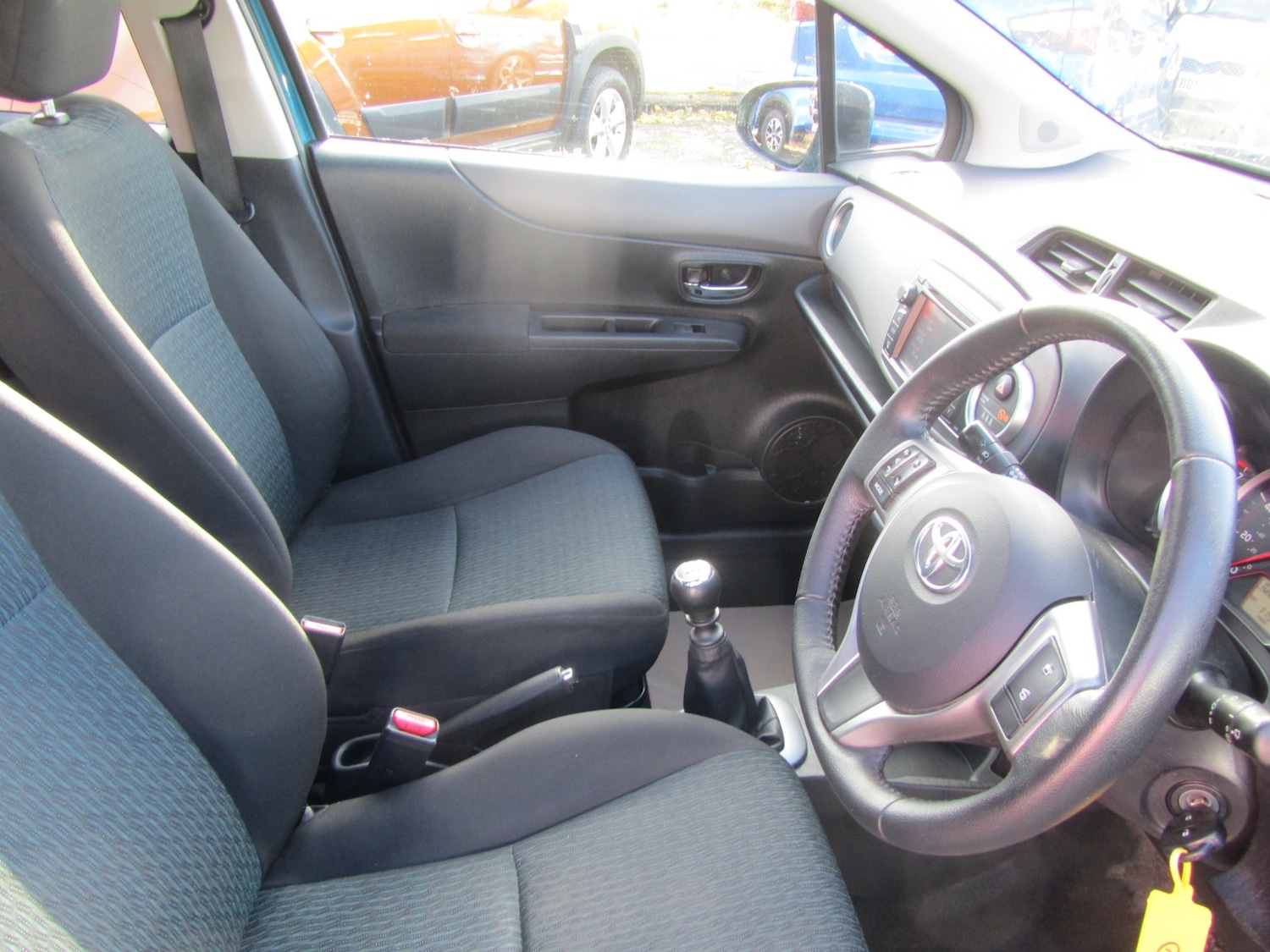 Used Toyota Yaris 2012 for sale - 76430972: Photo 12