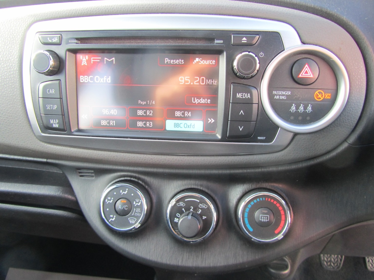 Used Toyota Yaris 2012 for sale - 76430972: Photo 15