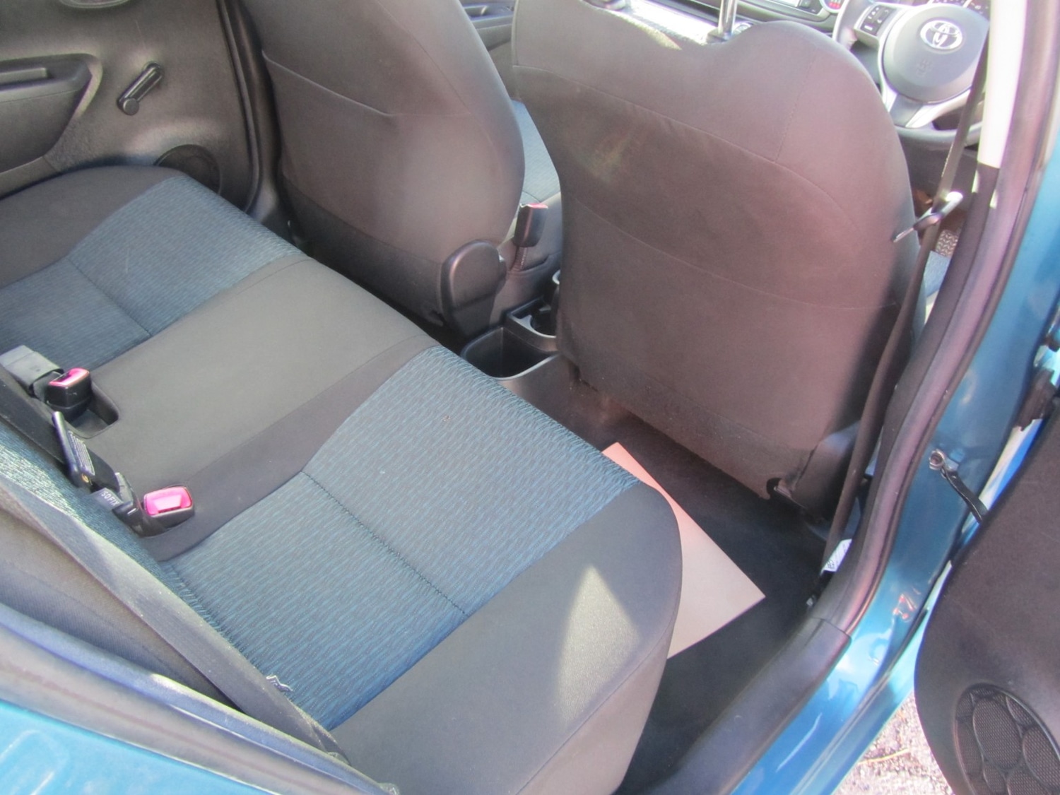Used Toyota Yaris 2012 for sale - 76430972: Photo 16
