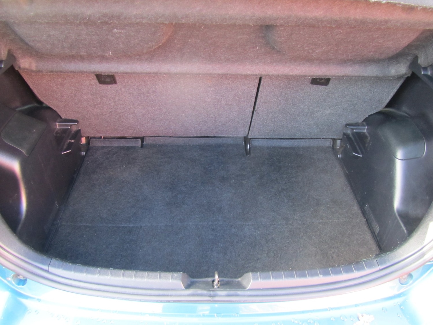 Used Toyota Yaris 2012 for sale - 76430972: Photo 17