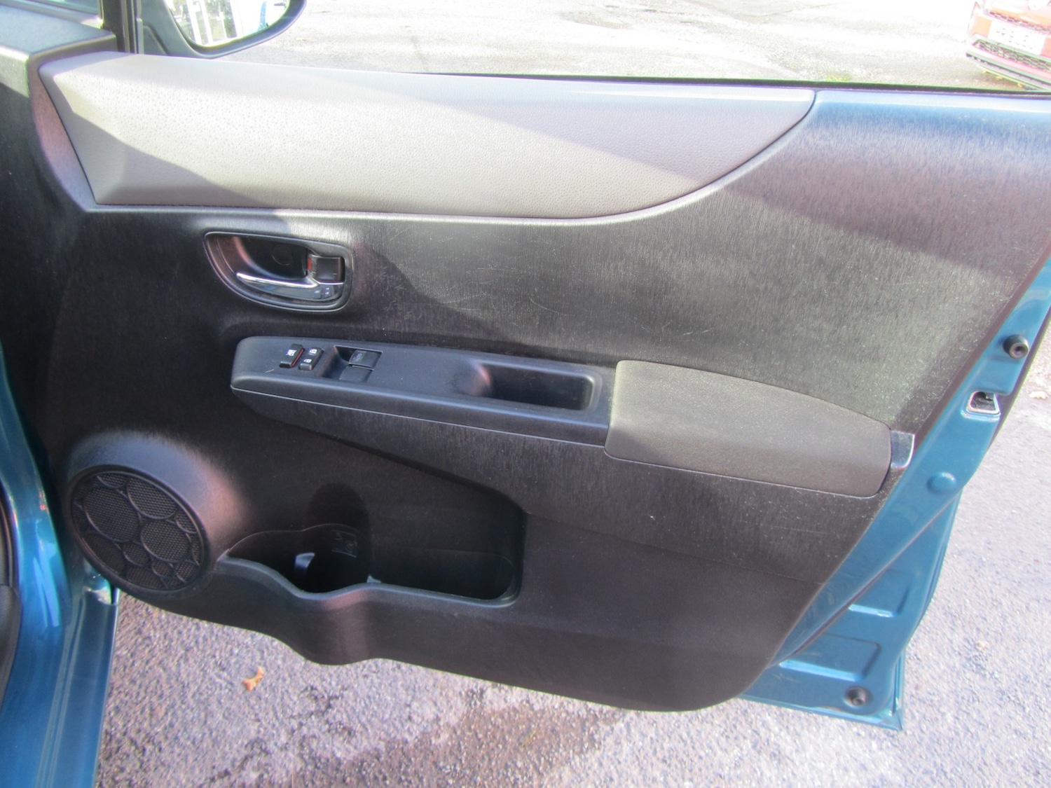 Used Toyota Yaris 2012 for sale - 76430972: Photo 20