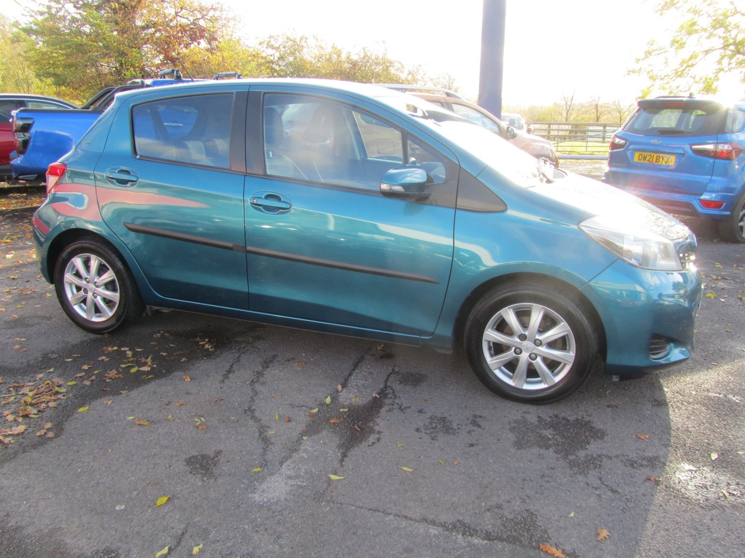 Used Toyota Yaris 2012 for sale - 76430972: Photo 4