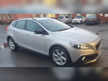 Volvo V40 feature image