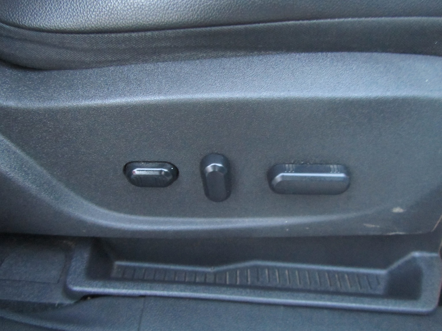 Used Ford Kuga 2015 for sale - 75615839: Photo 12