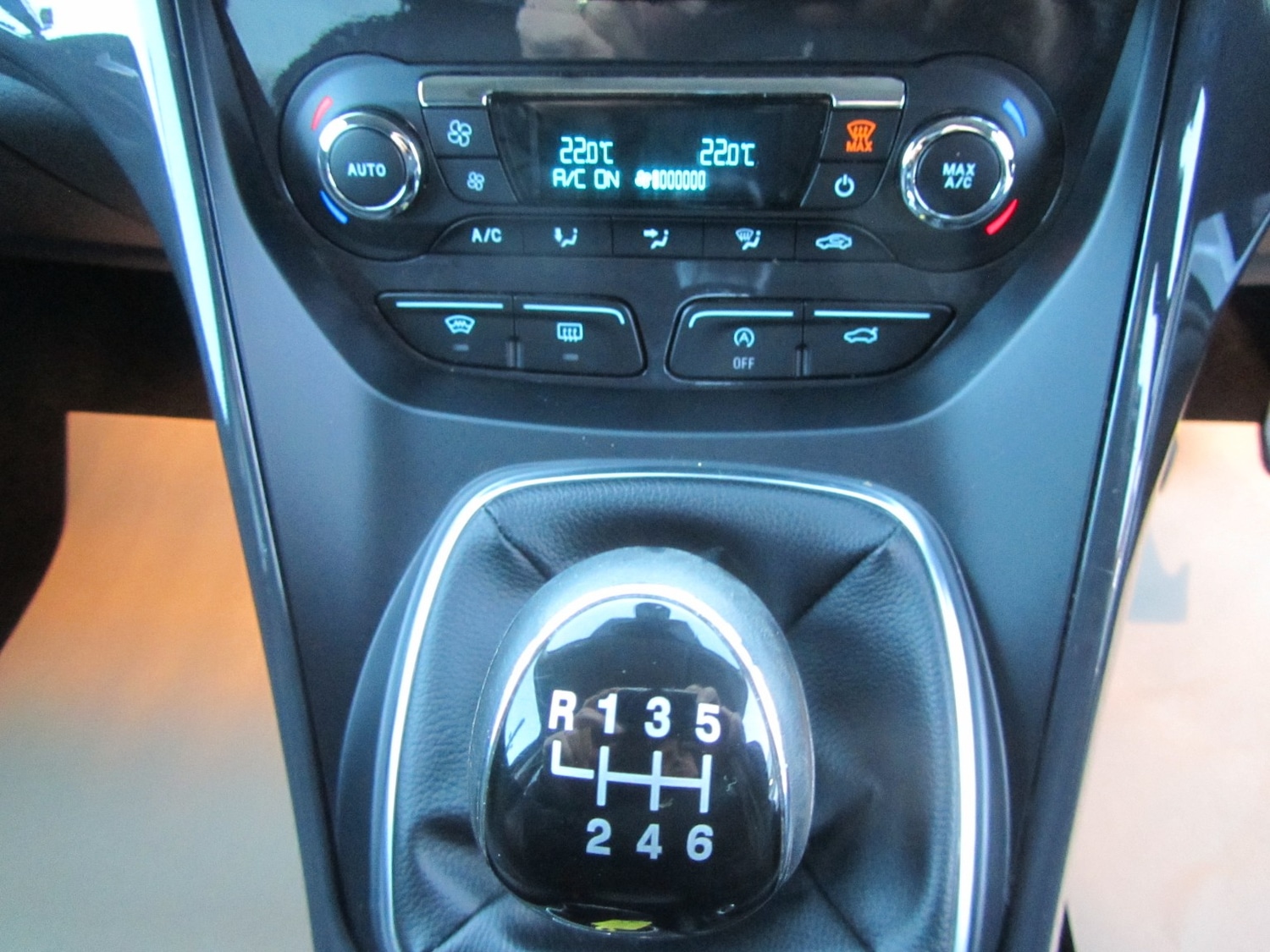 Used Ford Kuga 2015 for sale - 75615839: Photo 17