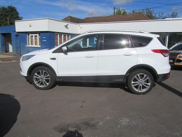 Used Ford Kuga 2015 for sale - 75615839: Photo 2