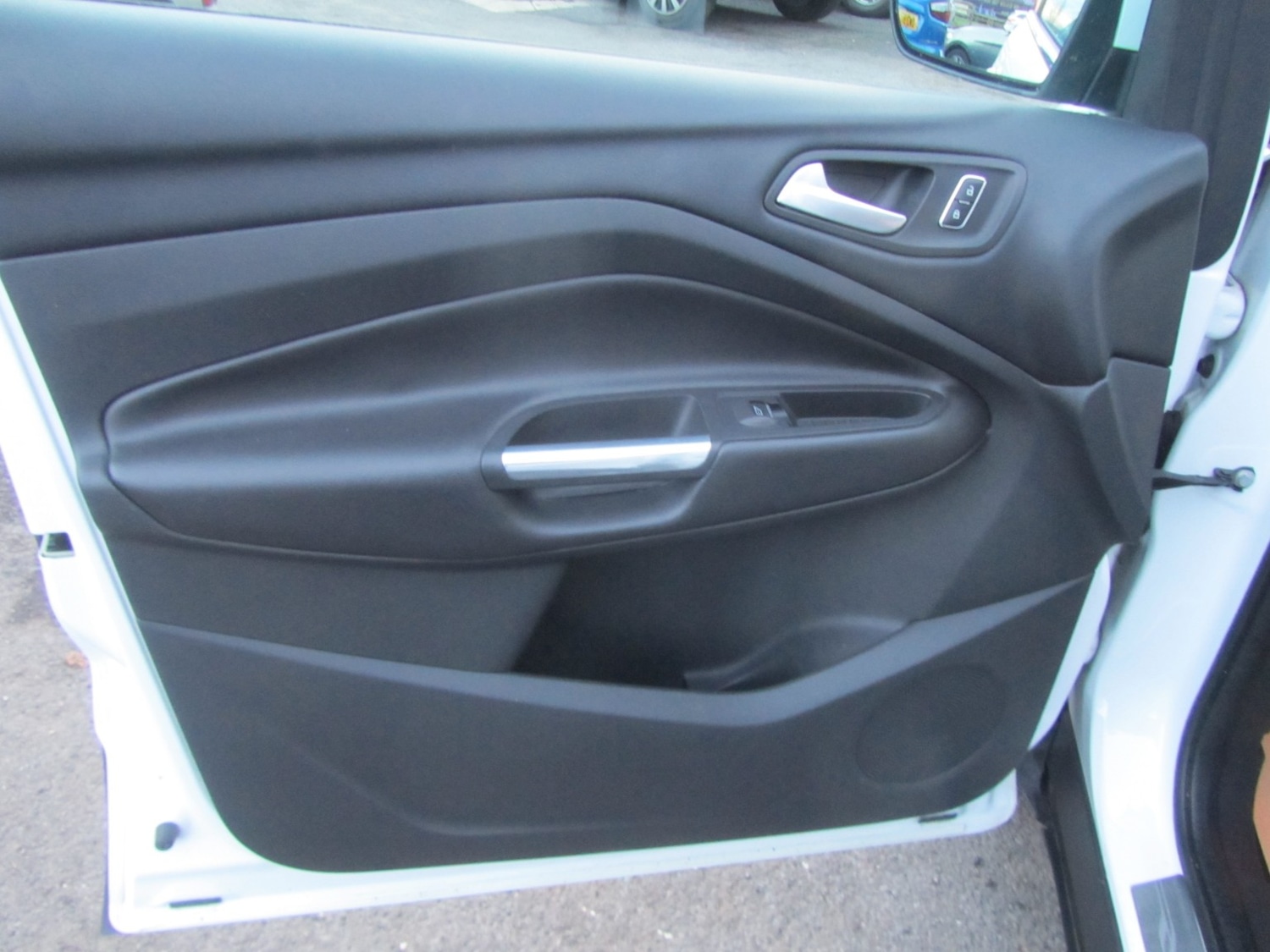 Used Ford Kuga 2015 for sale - 75615839: Photo 31