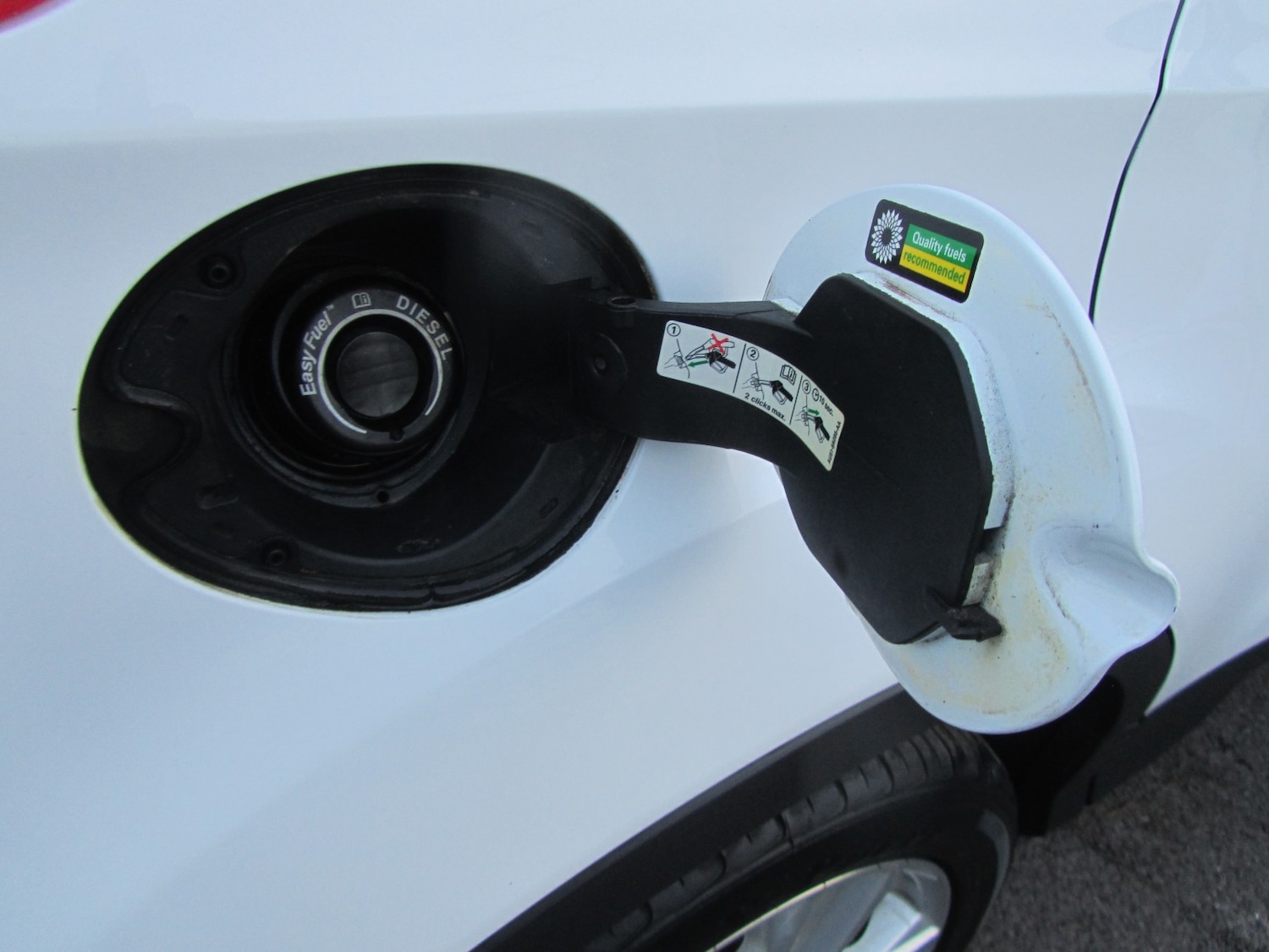 Used Ford Kuga 2015 for sale - 75615839: Photo 32